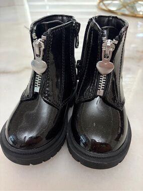 Cat & Jack Black Patent Girl's Heart Zipper Ankle Boots